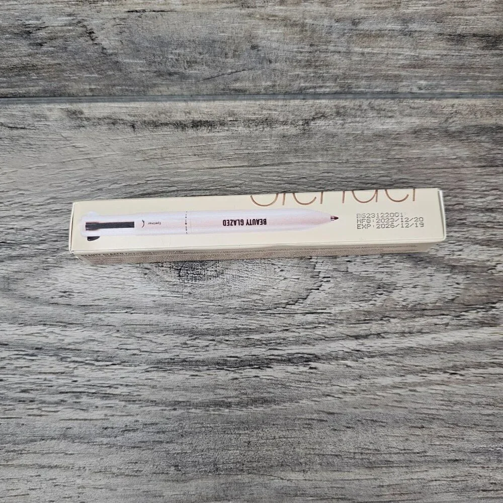 4-in-1 Multi-Functional Eyeliner Brow Lipliner Highlight Makeup Pen